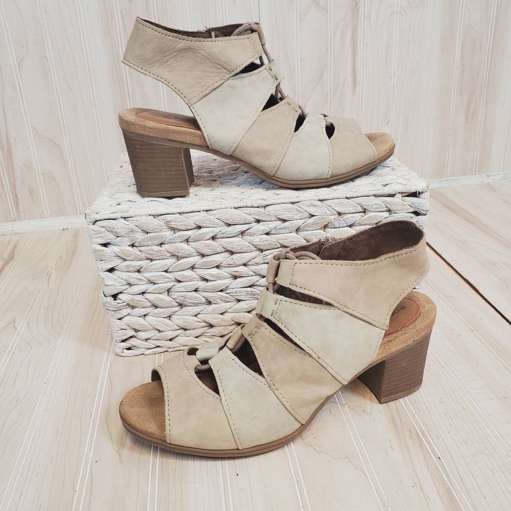 Rockport Cobb Hill Hattie Sandal Boho Beige Leather Heel Resort Party Size 10
